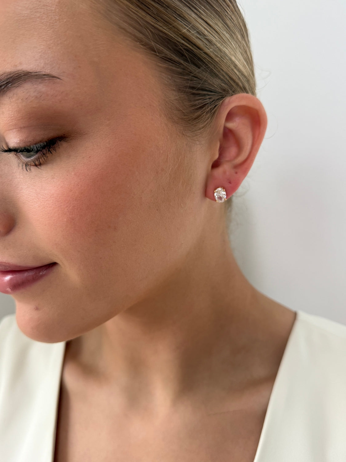 Rachey - Gold Stud Earring