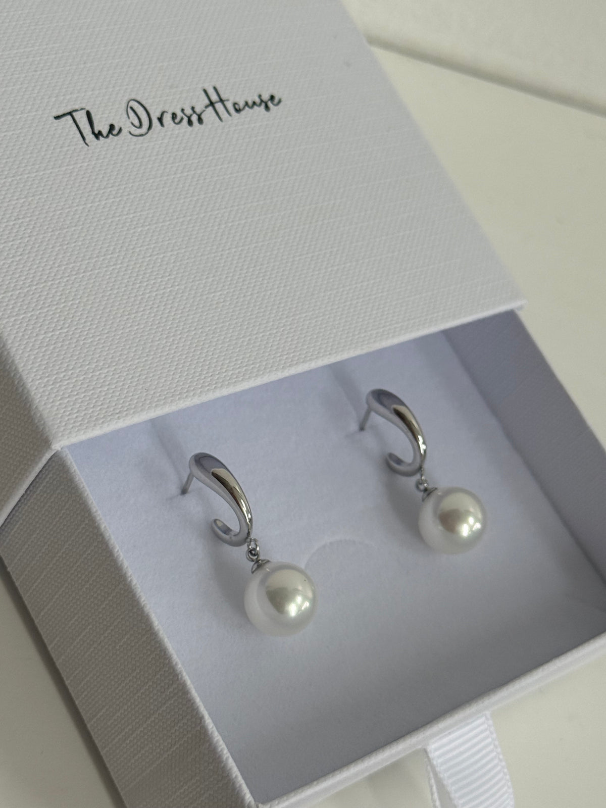 Demi - Silver Pearl Earring