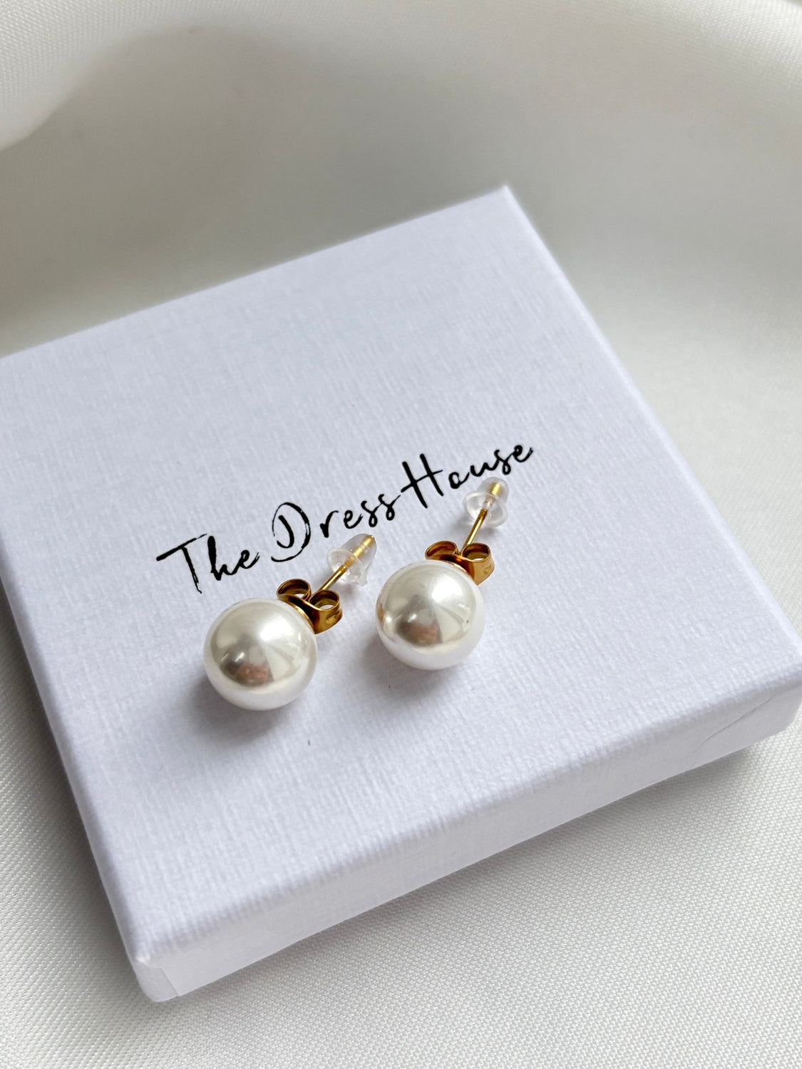 May - Gold Pearl Stud (10mm)