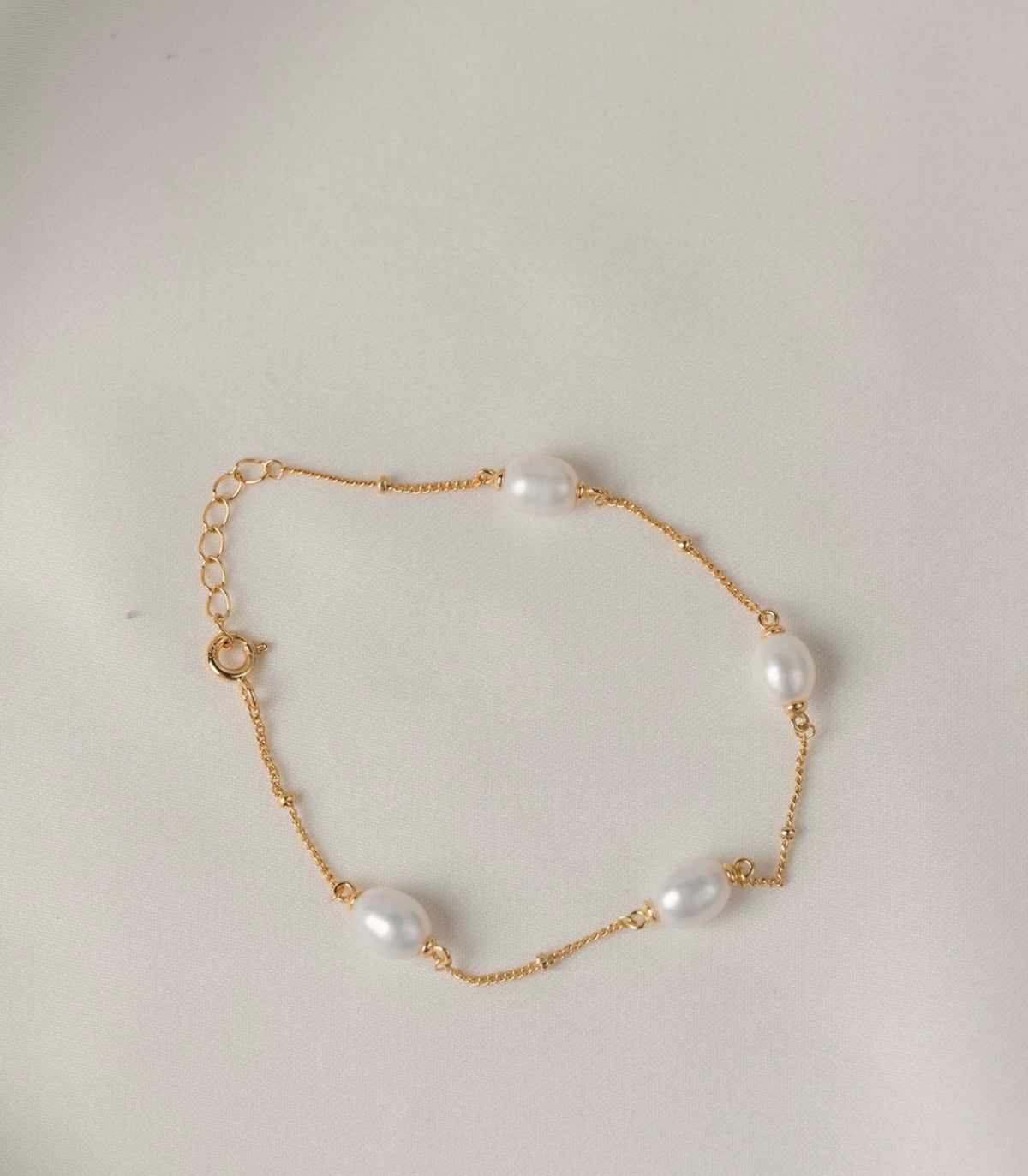 Jasmine - Gold Pearl Bracelet