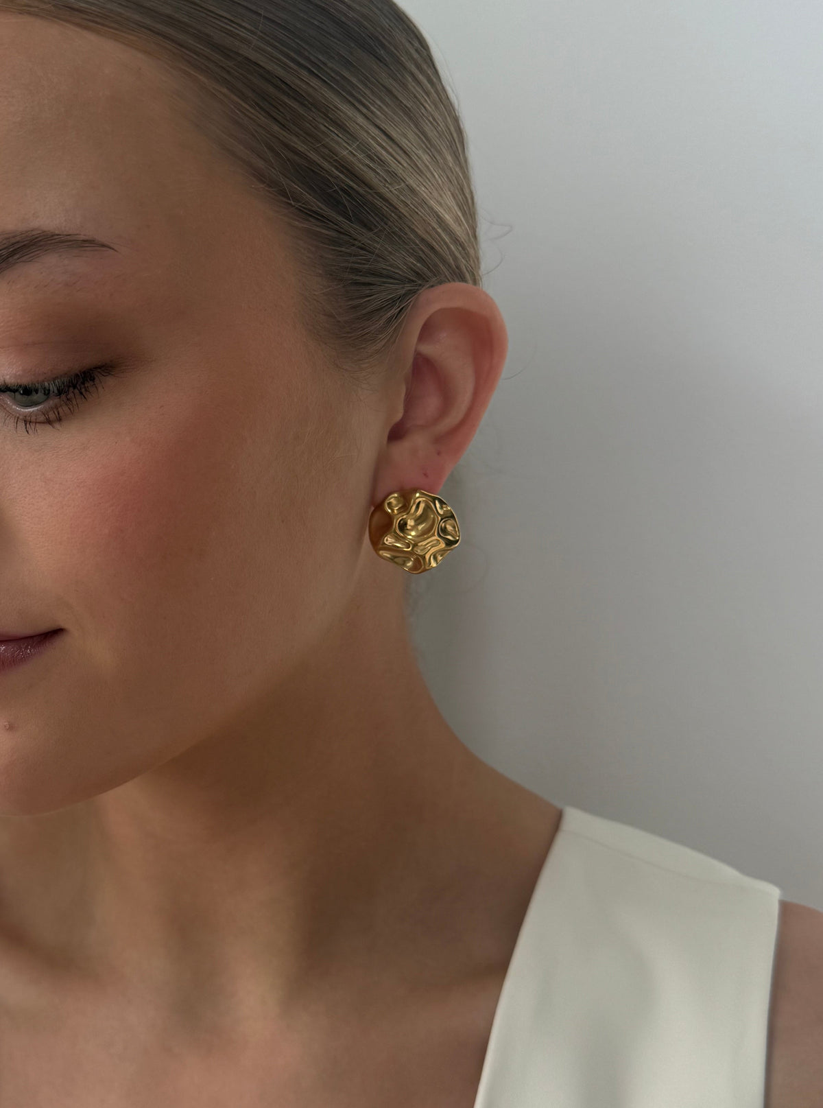 Maia - Gold Stud Earring