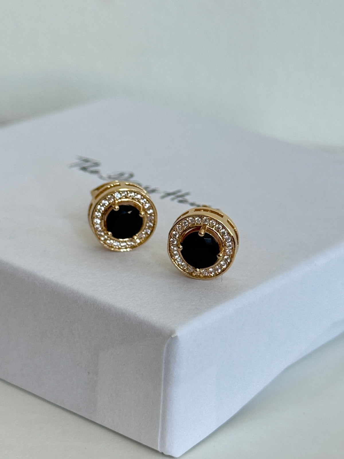 Dina - Black Gold Stud Earring