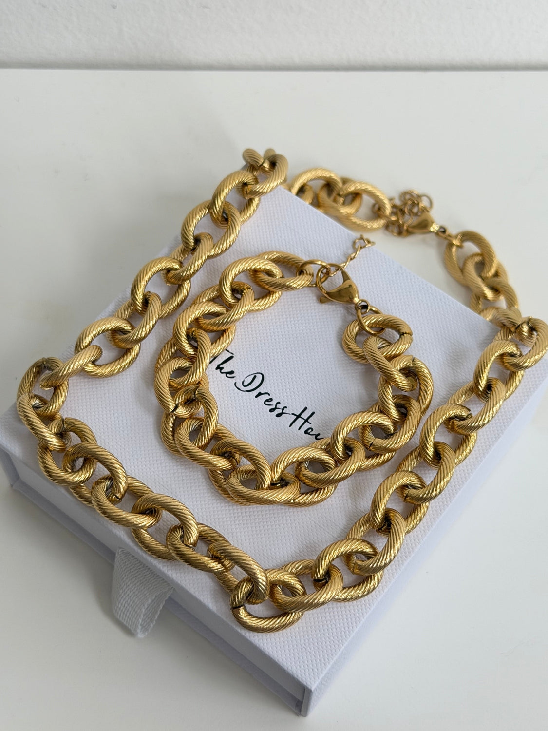 Zaria - Gold Textured Chunky Chain Necklace & Bracelet Set