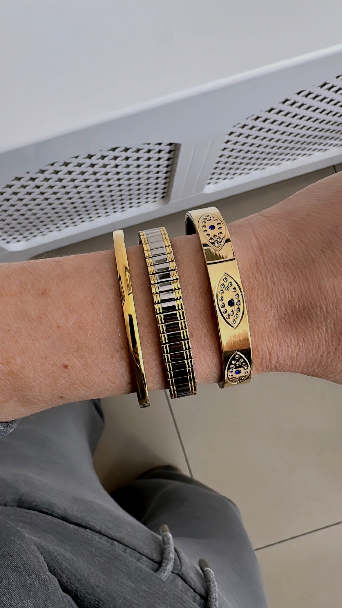 Eden eye bangle 