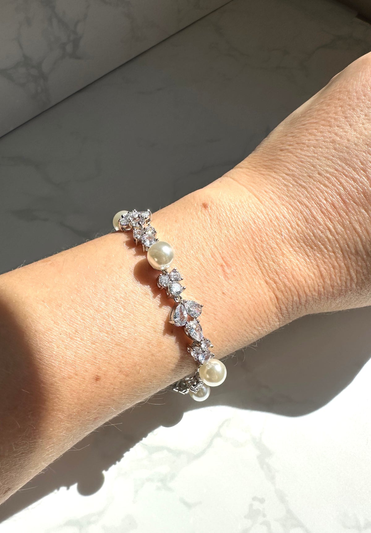 Hailey pearl silver bracelet 