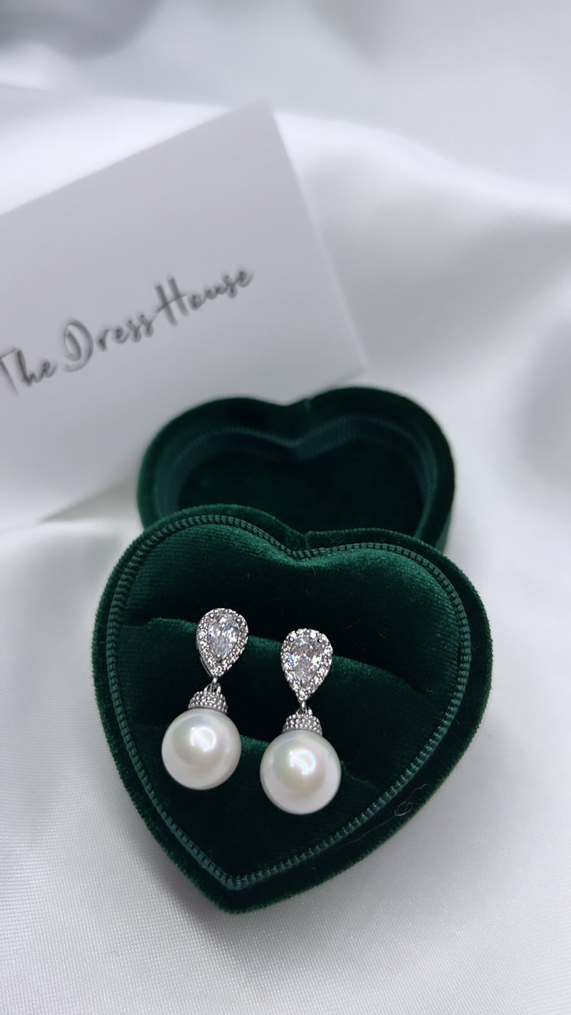 Lena pearl drops silver
