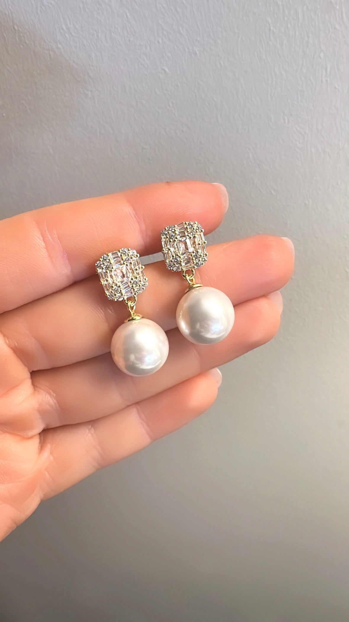 Annie gold pearl 