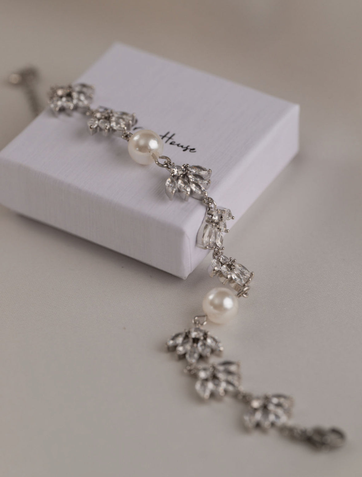 Maisy Set - Silver Pearl Bracelet Earring