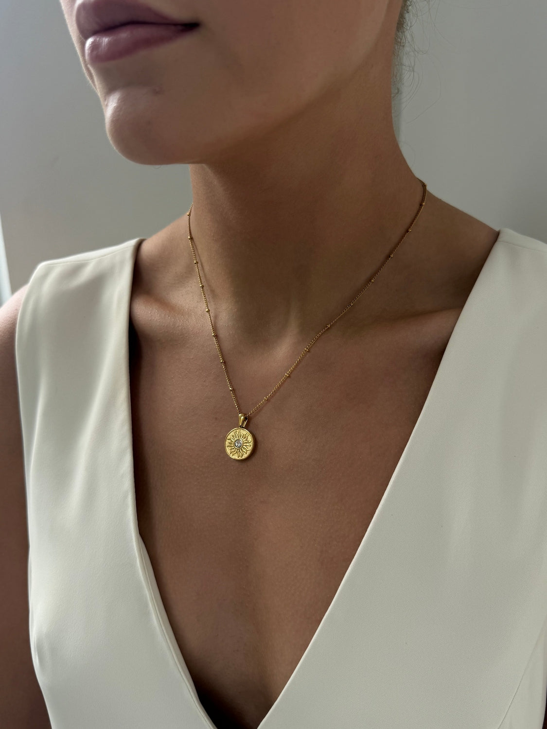 Cliona - Gold Sun Star Necklace