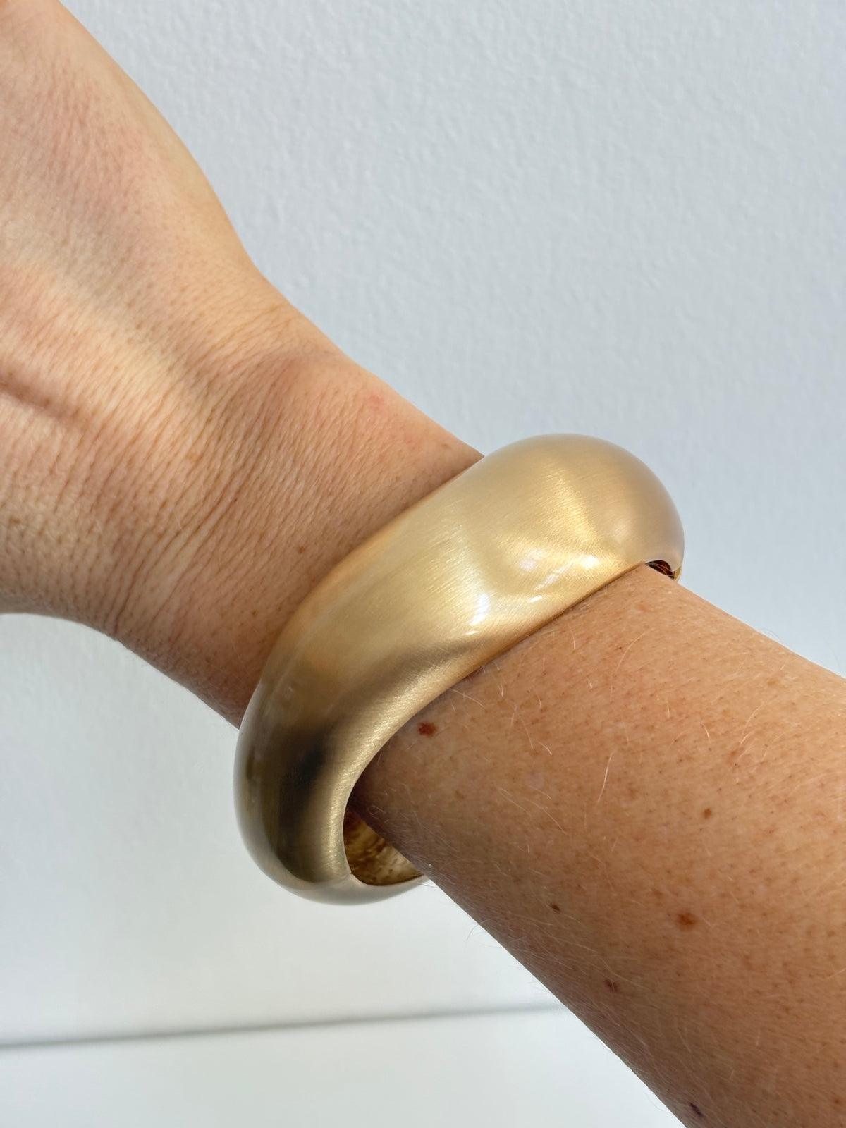 Gret - Matt Gold Cuff Bangle