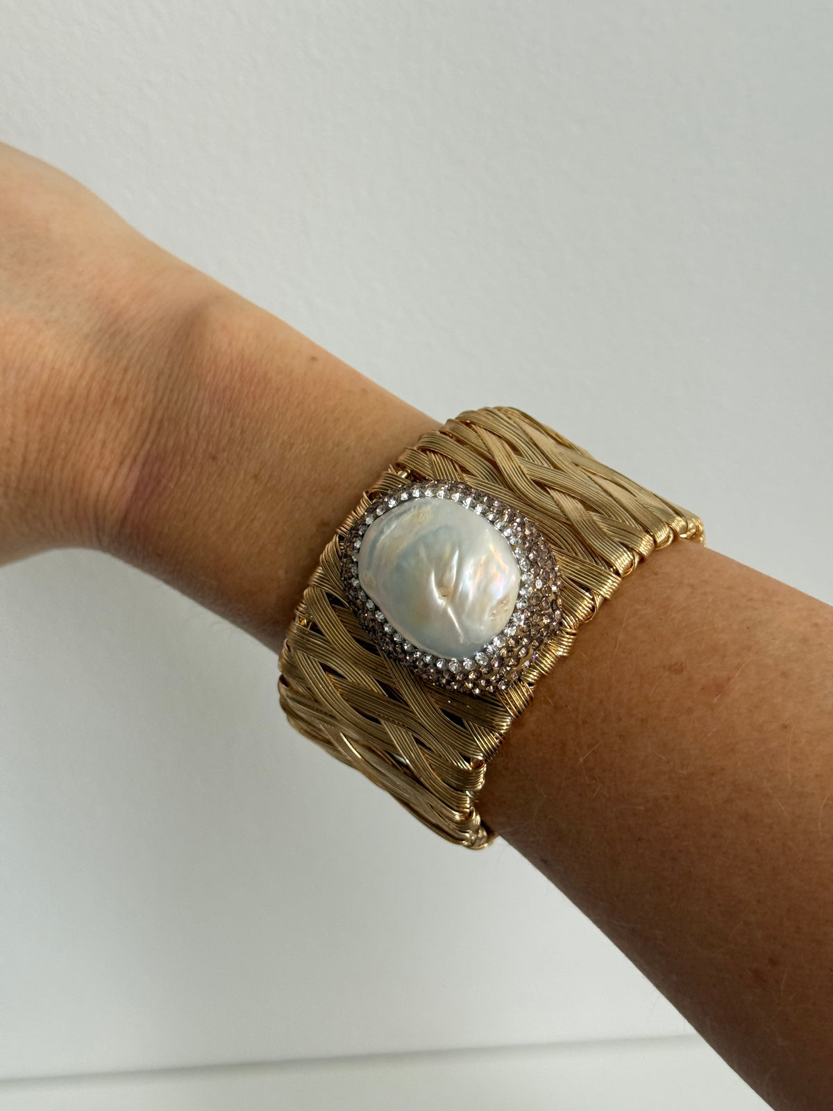 Isobel - Gold Pearl Bangle