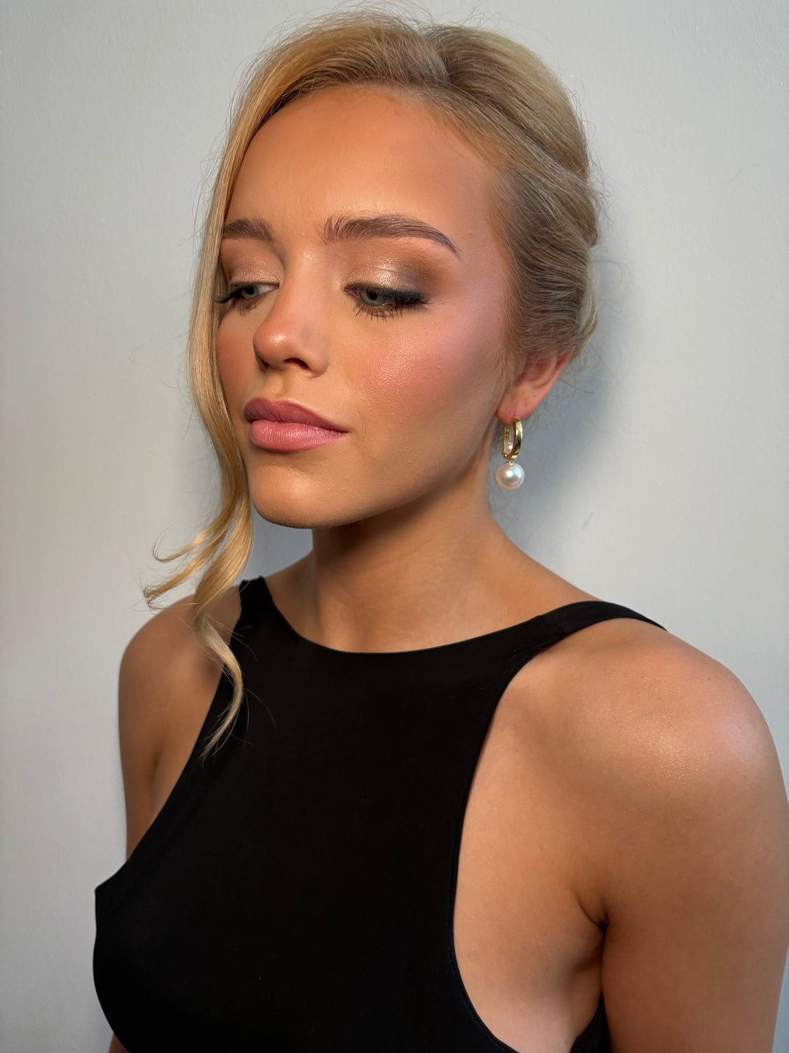Dana - Pearl Gold Earring