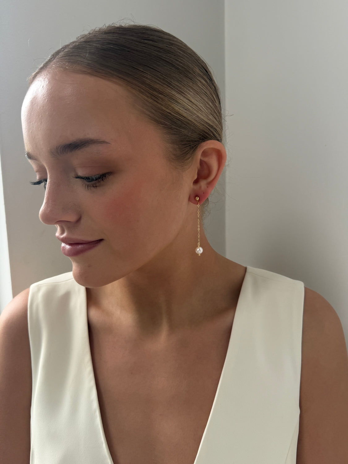 Louisa - Gold Pearl Earring