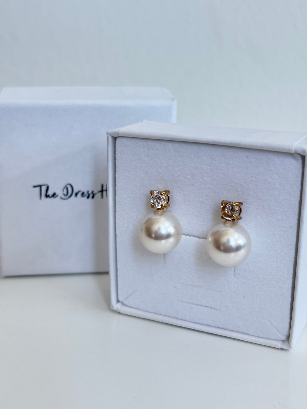 Aurora  - Gold Pearl Earring