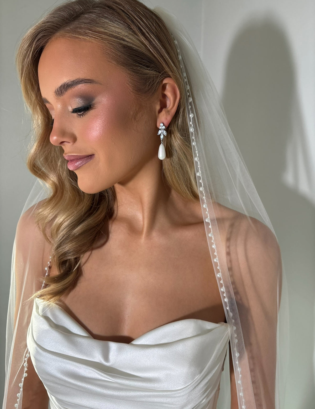 Noelle - Silver Pearl Earring