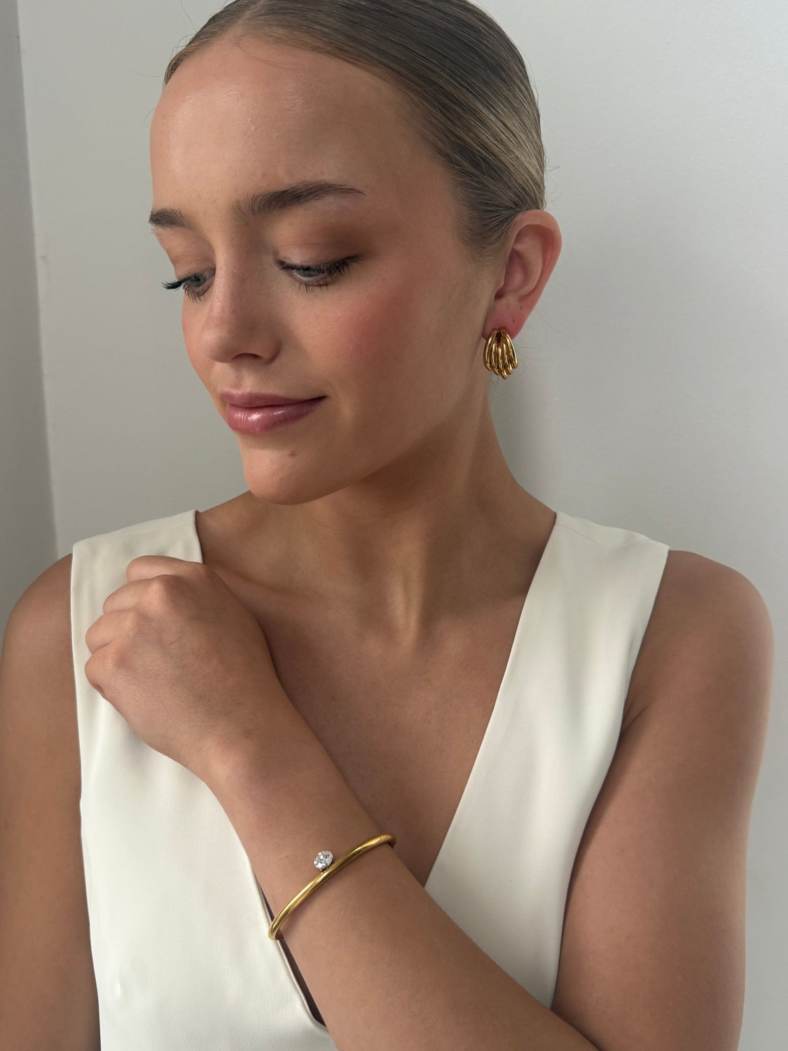 Koco - Gold Hoop Earring
