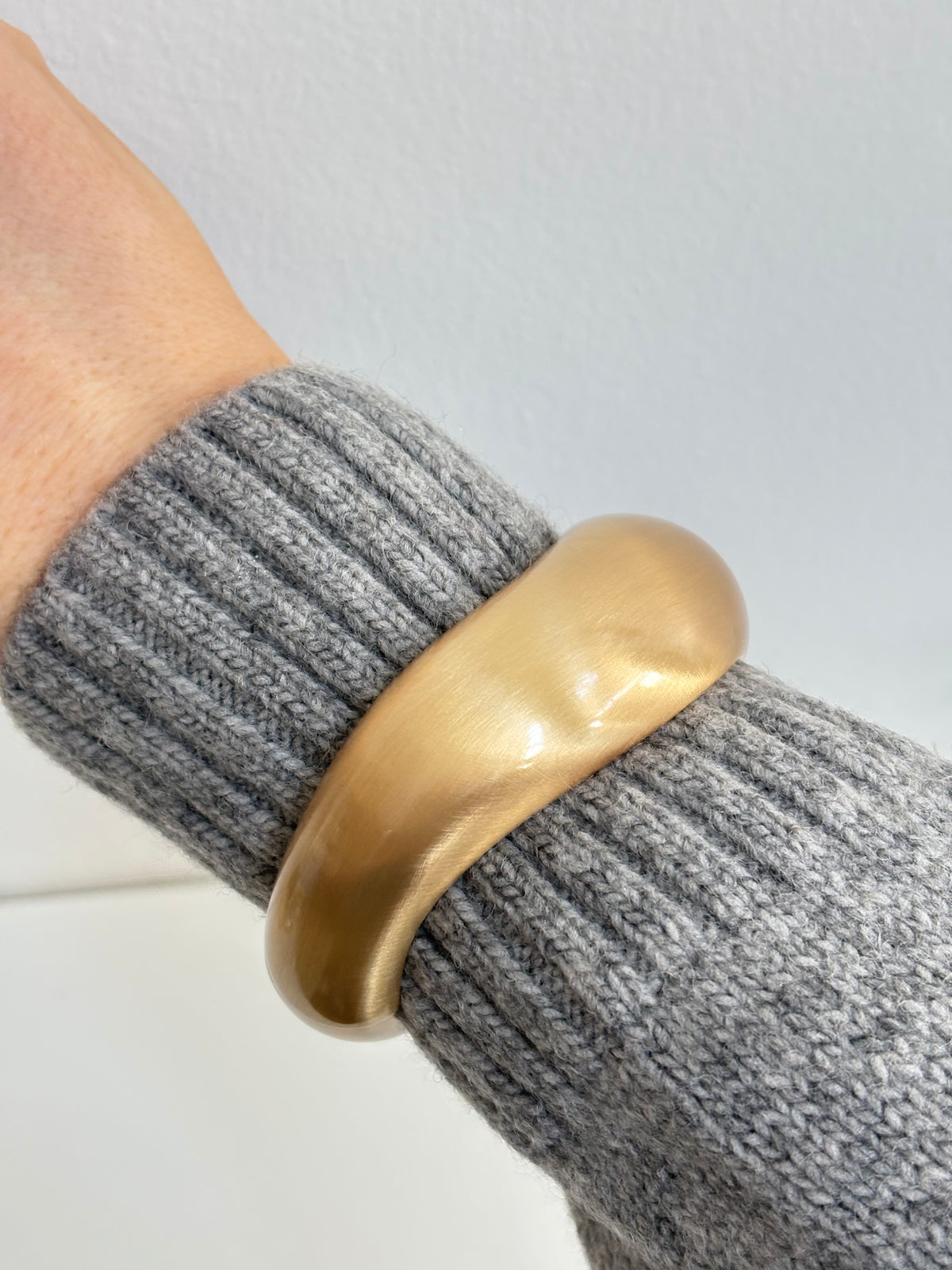 Gret - Matt Gold Cuff Bangle