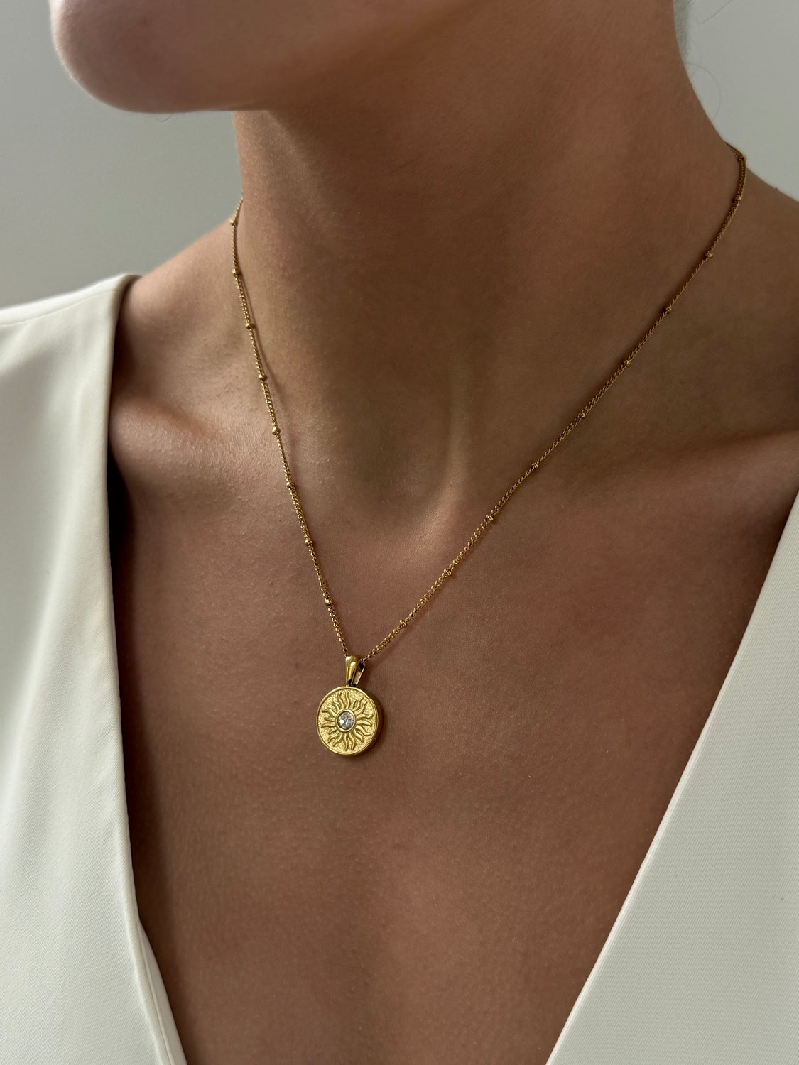 Cliona - Gold Sun Star Necklace