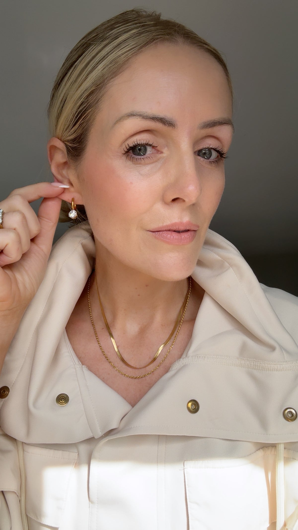 Phoebe - Gold Hoop Earring