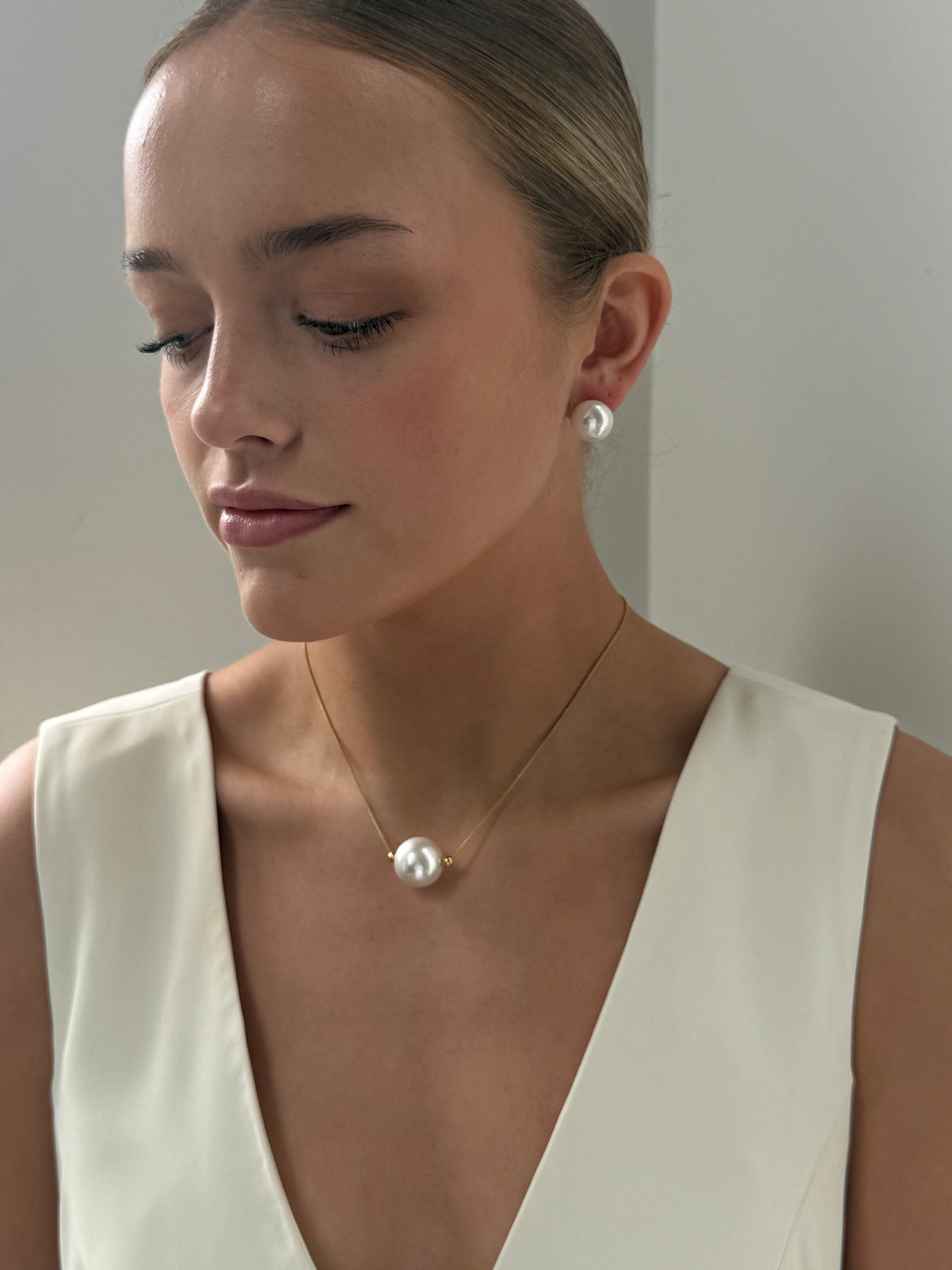 Jill - Gold Pearl Necklace