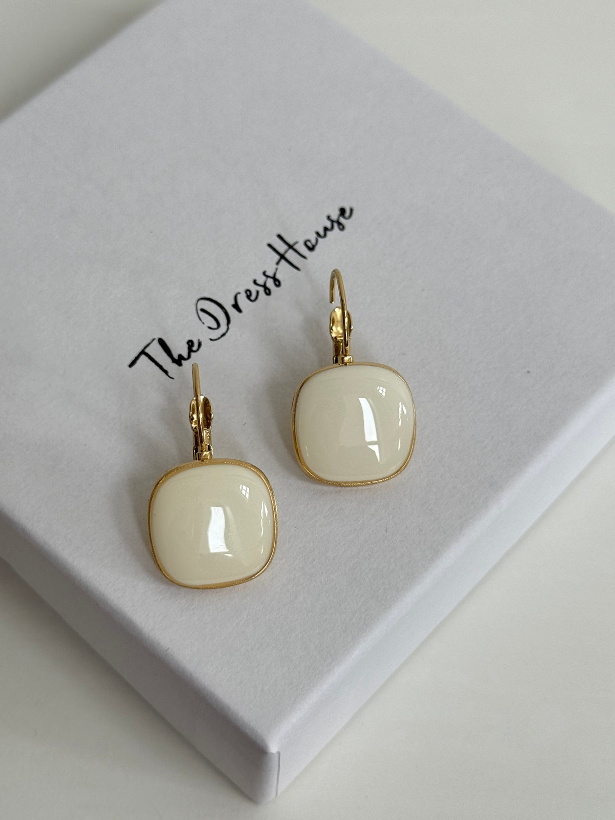 Kylie - Gold Cream Ivory Earring