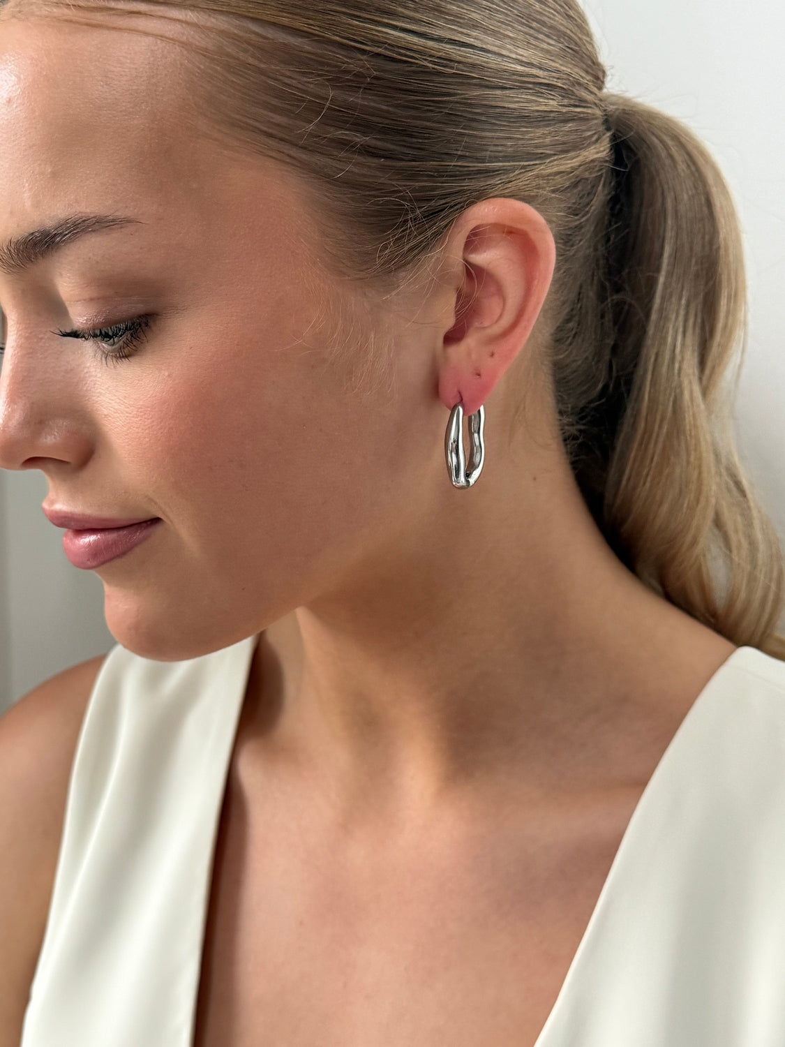 Ezra - Silver Hoop Earring
