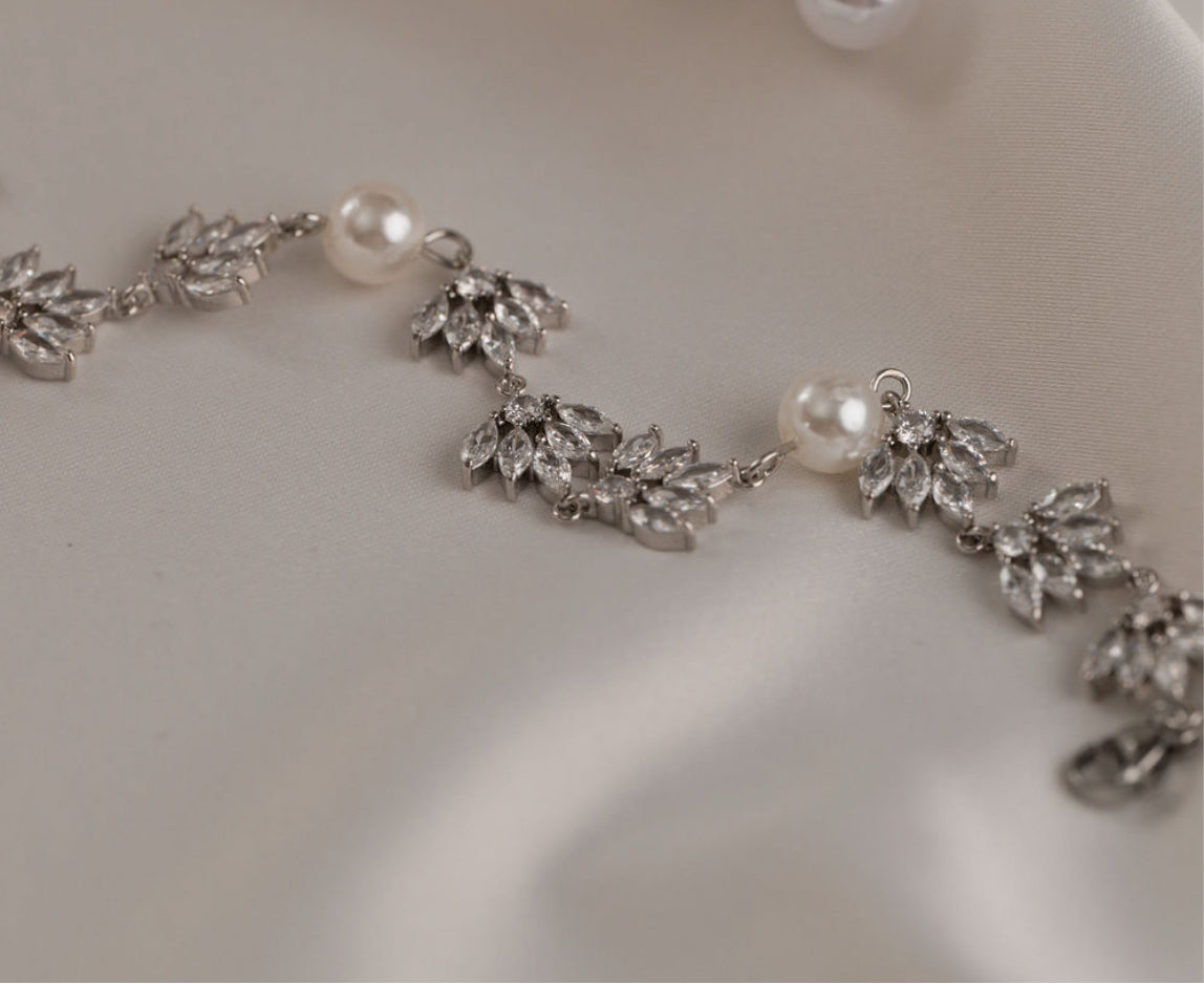 Maisy Set - Silver Pearl Bracelet Earring