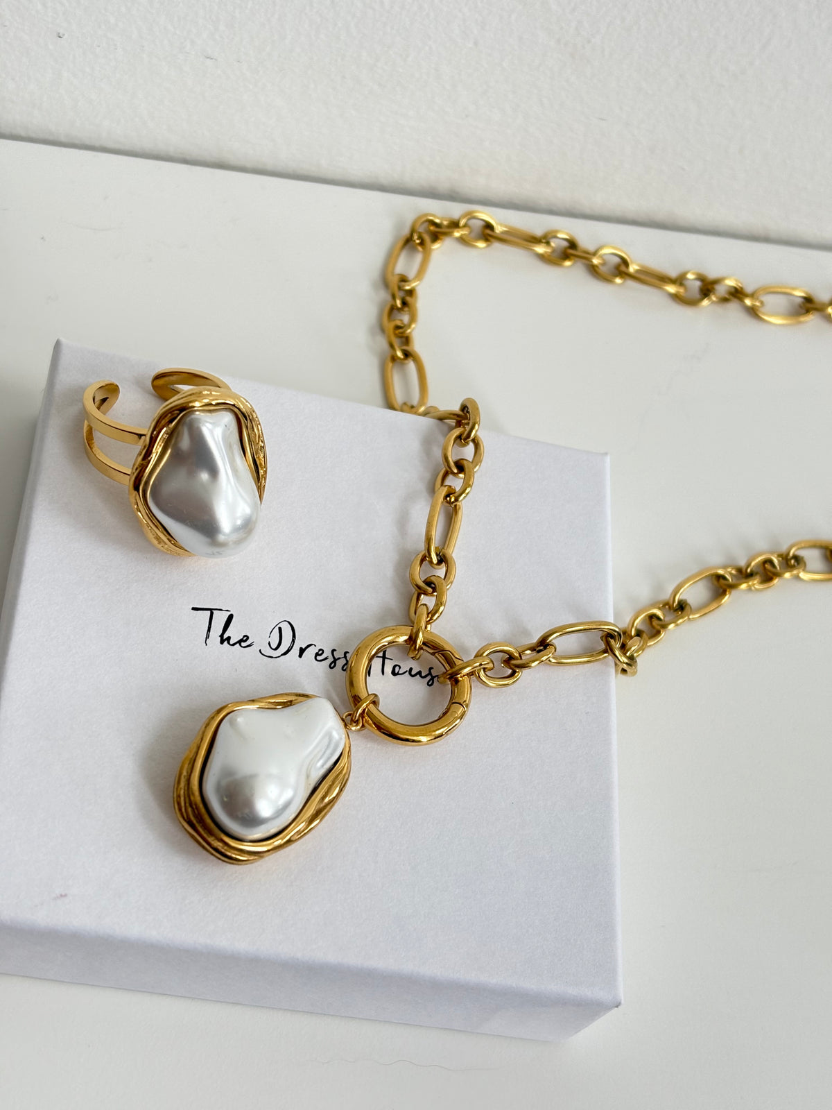 May - Pearl Gold Necklace