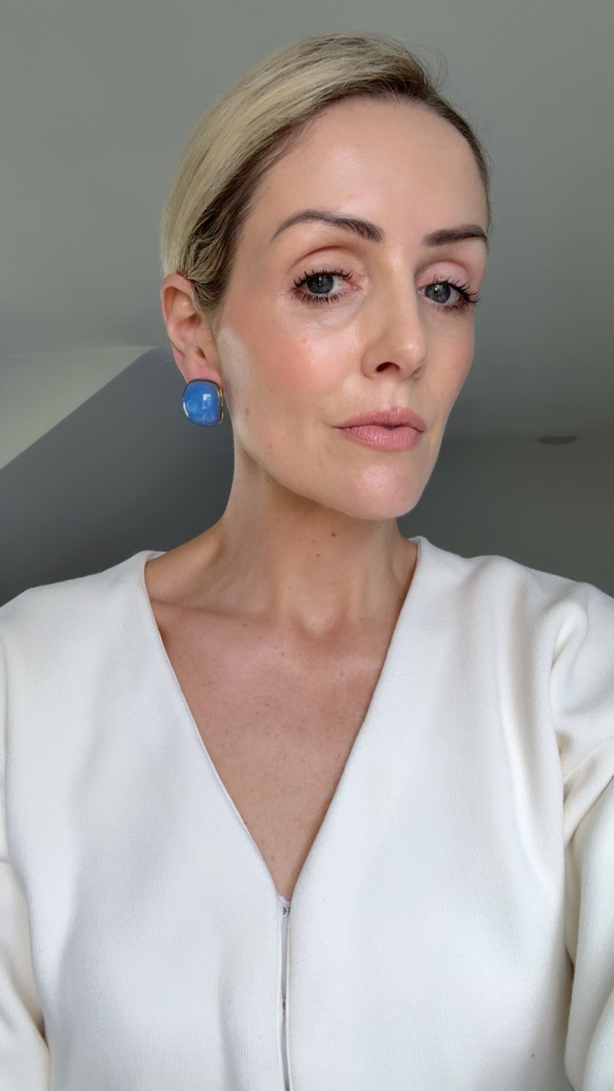 Nikki - Deep Blue Gold Earring