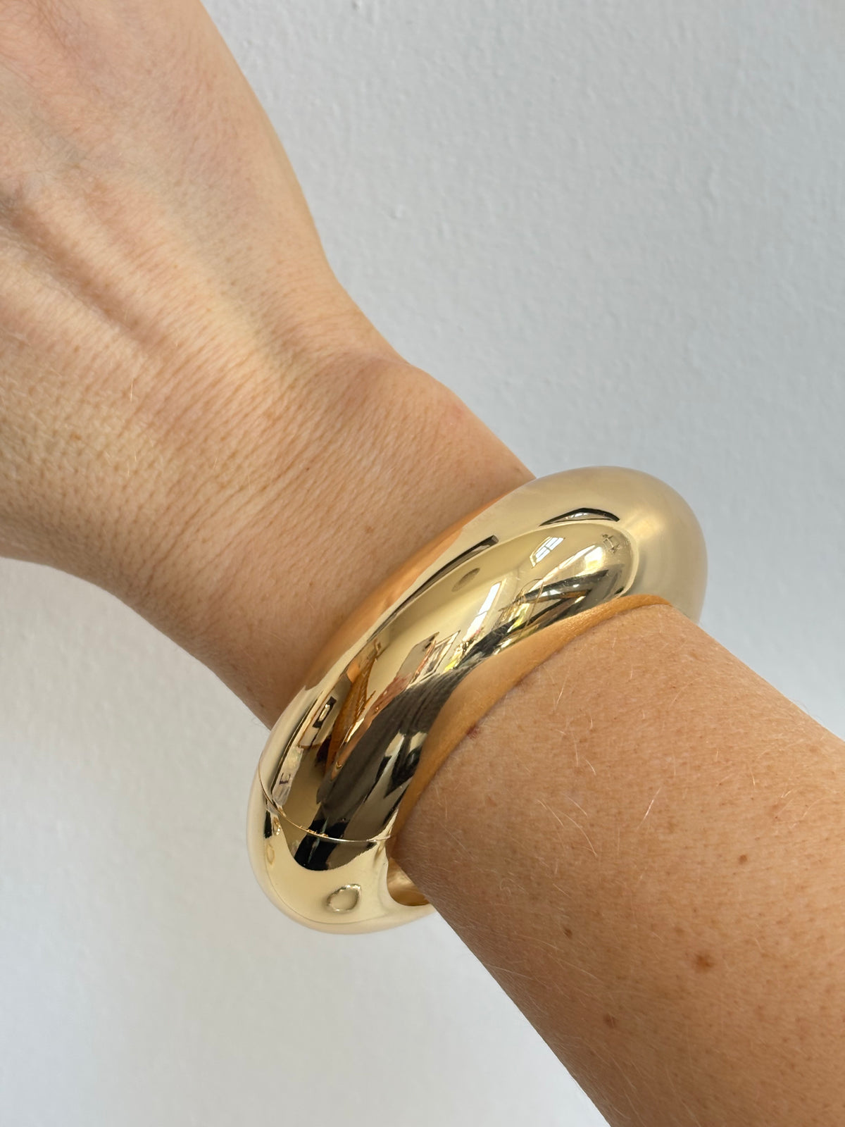 Olivia - Gold Cuff Bangle