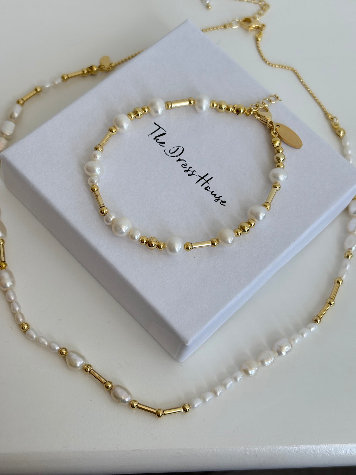 Lily - Gold Pearl Necklace Bracelet Set