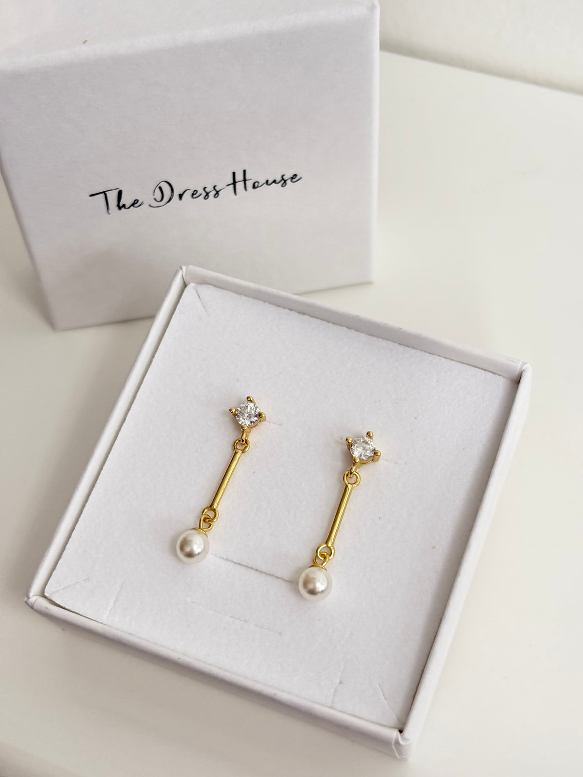 Cina - Gold Pearl Earring