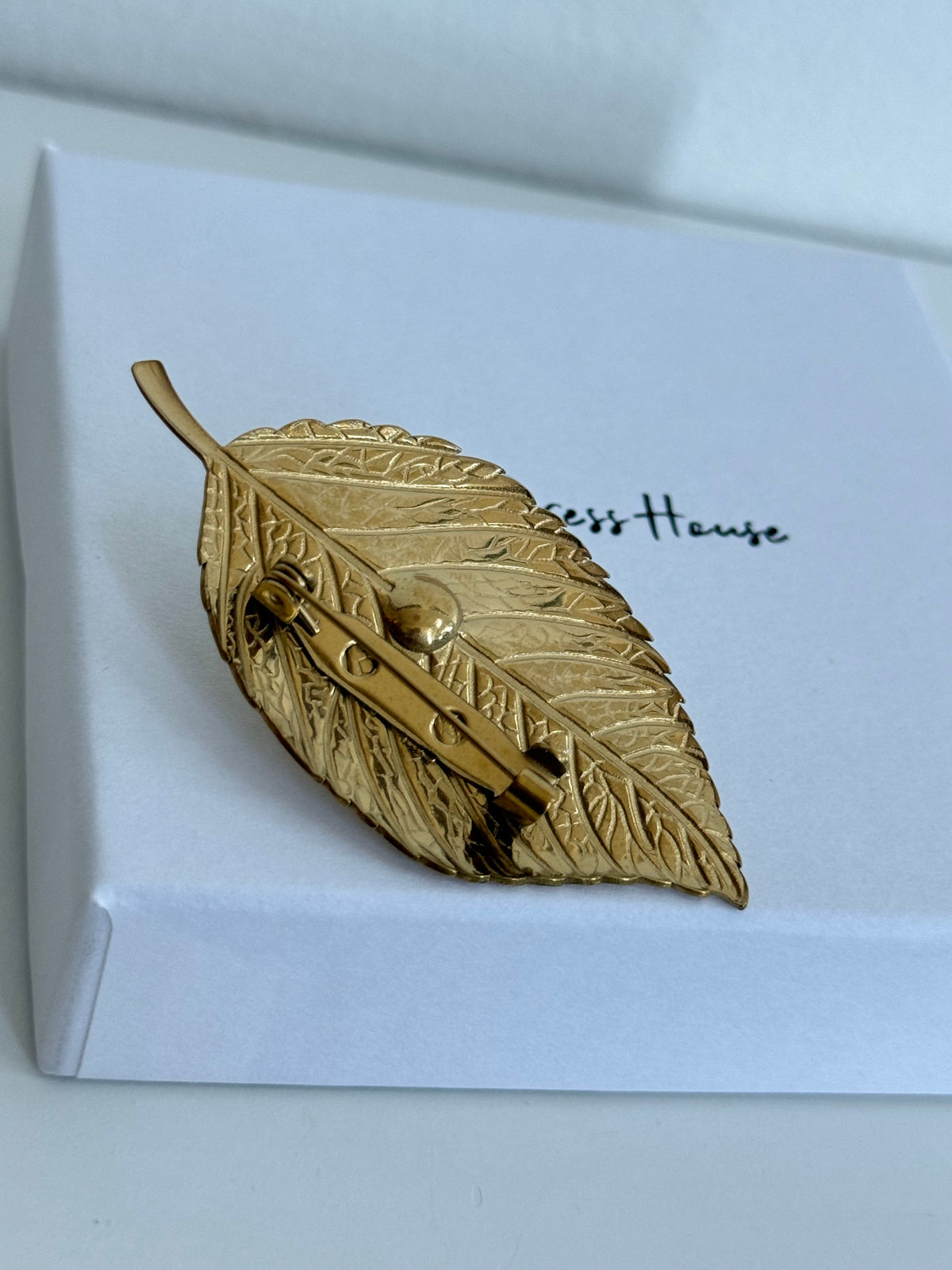 Ellie - Gold Pearl Brooch