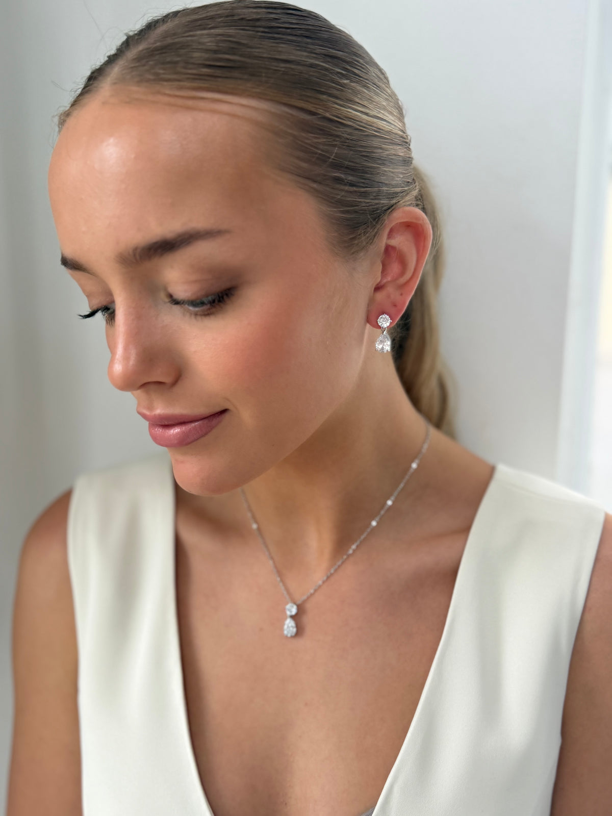 Isobel- Silver Diamanté Earring Necklace Set