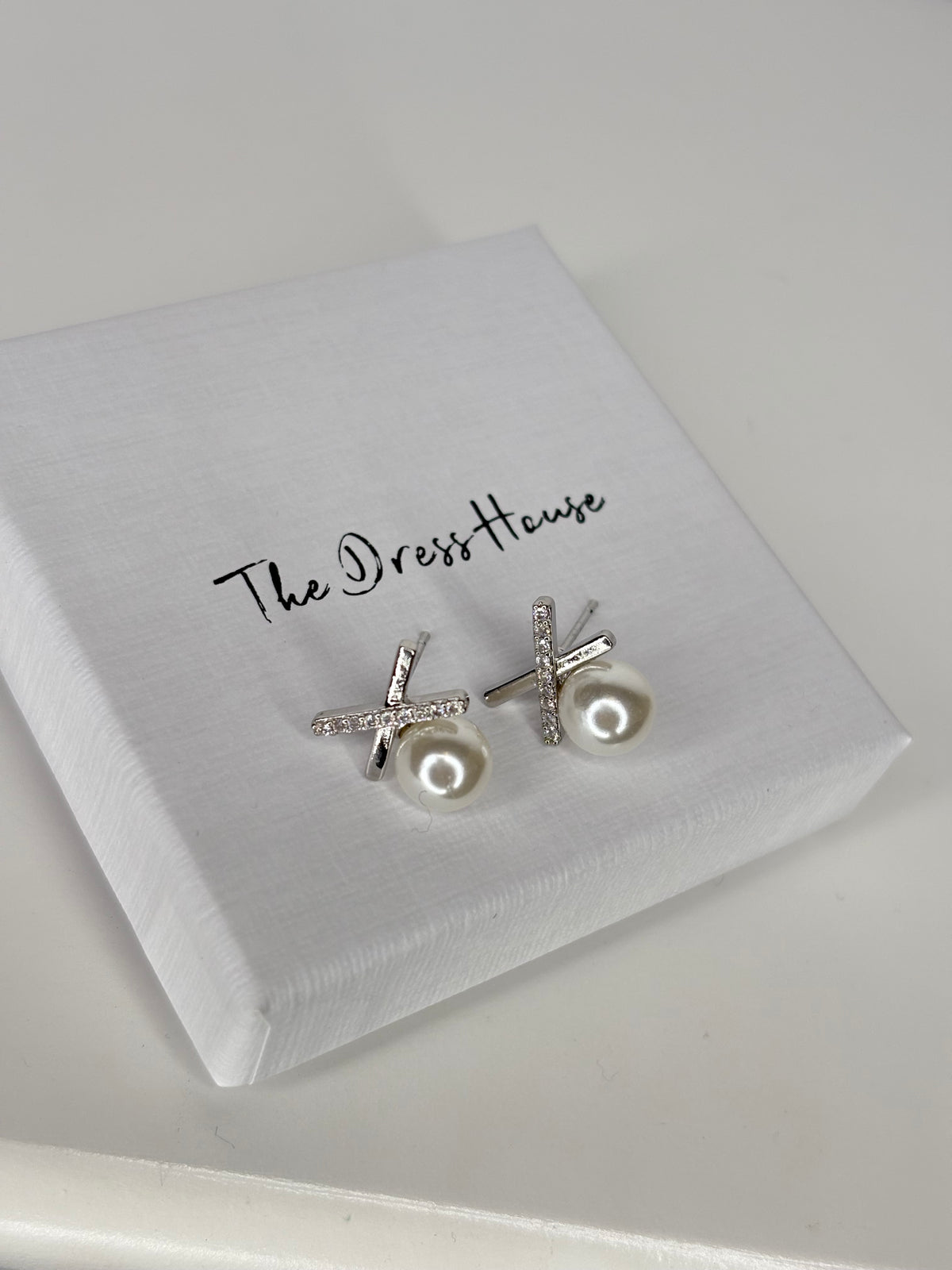 Lucy - Silver Pearl Stud Earring