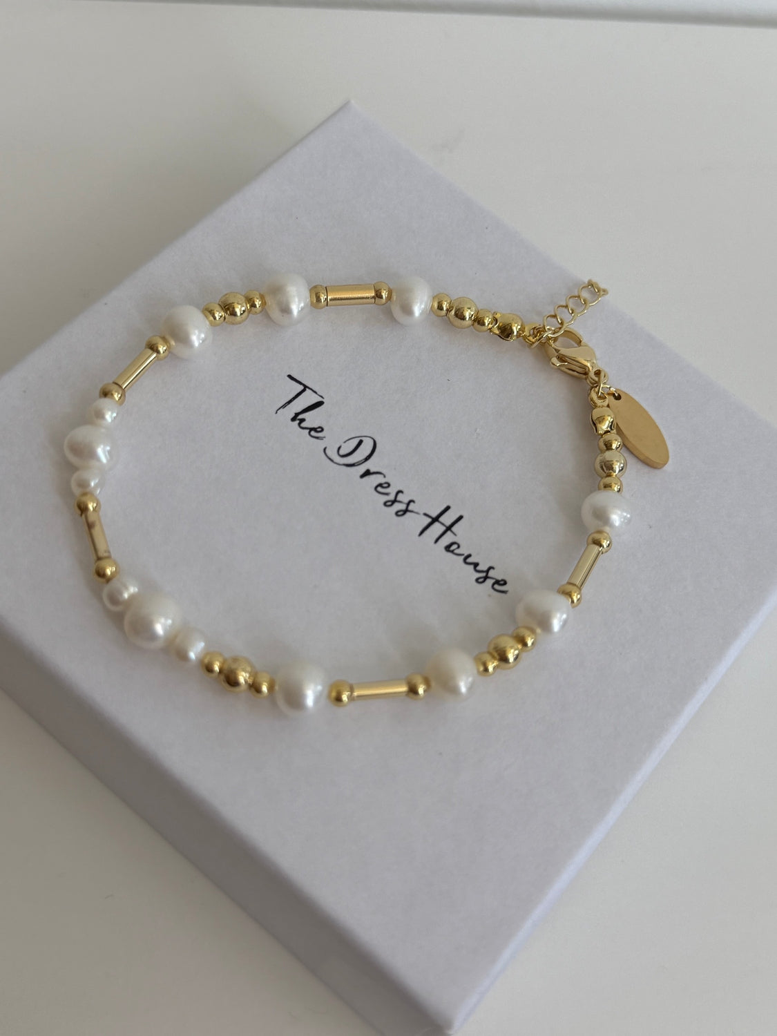 Lily - Gold Pearl Necklace Bracelet Set