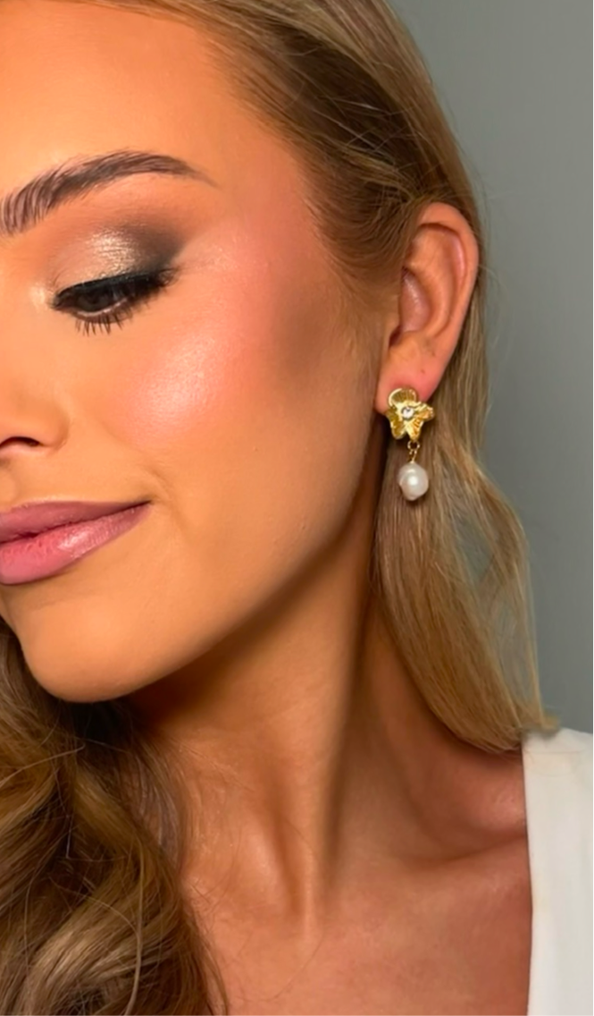 Harper - Gold Pearl Earring