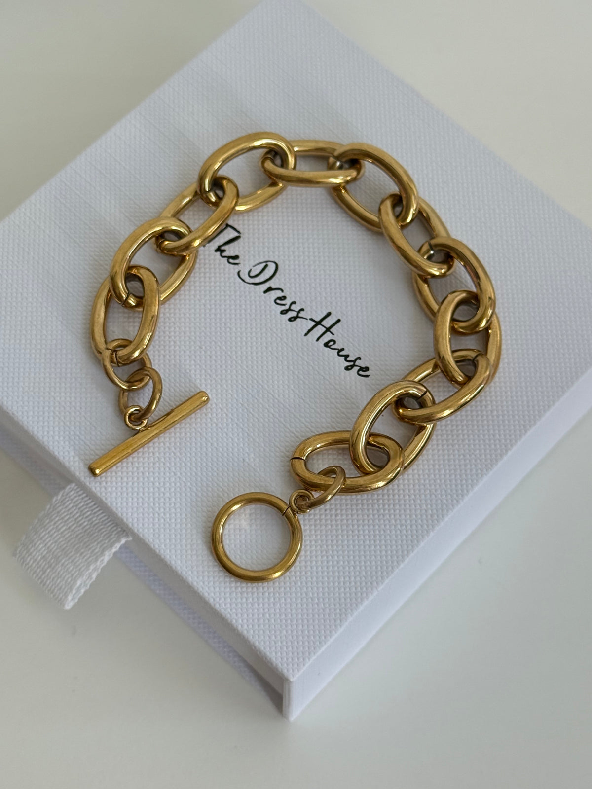 Claudia - Gold T Bar Bracelet