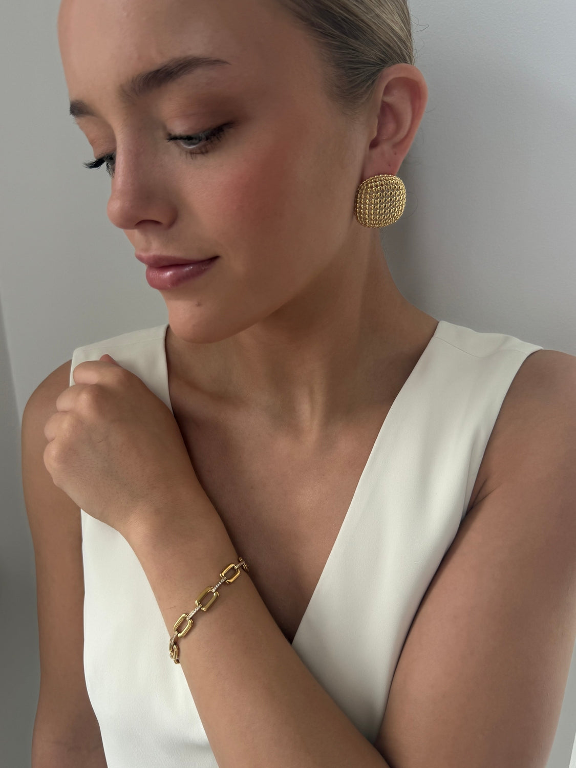 Kit - Gold Statement Earring
