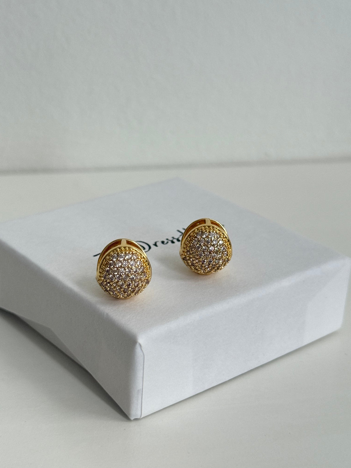 Alice - Gold Sparkle Earring