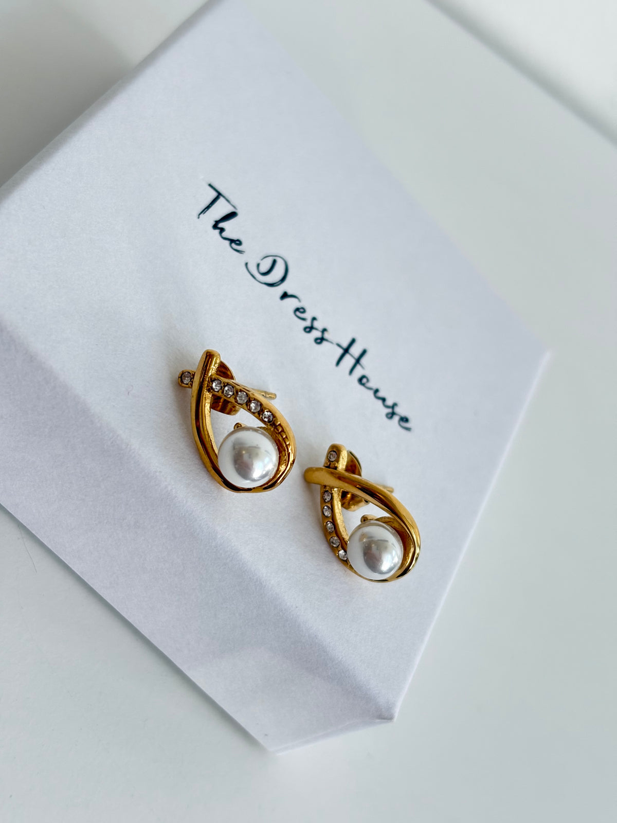 Katie - Gold Pearl Earring