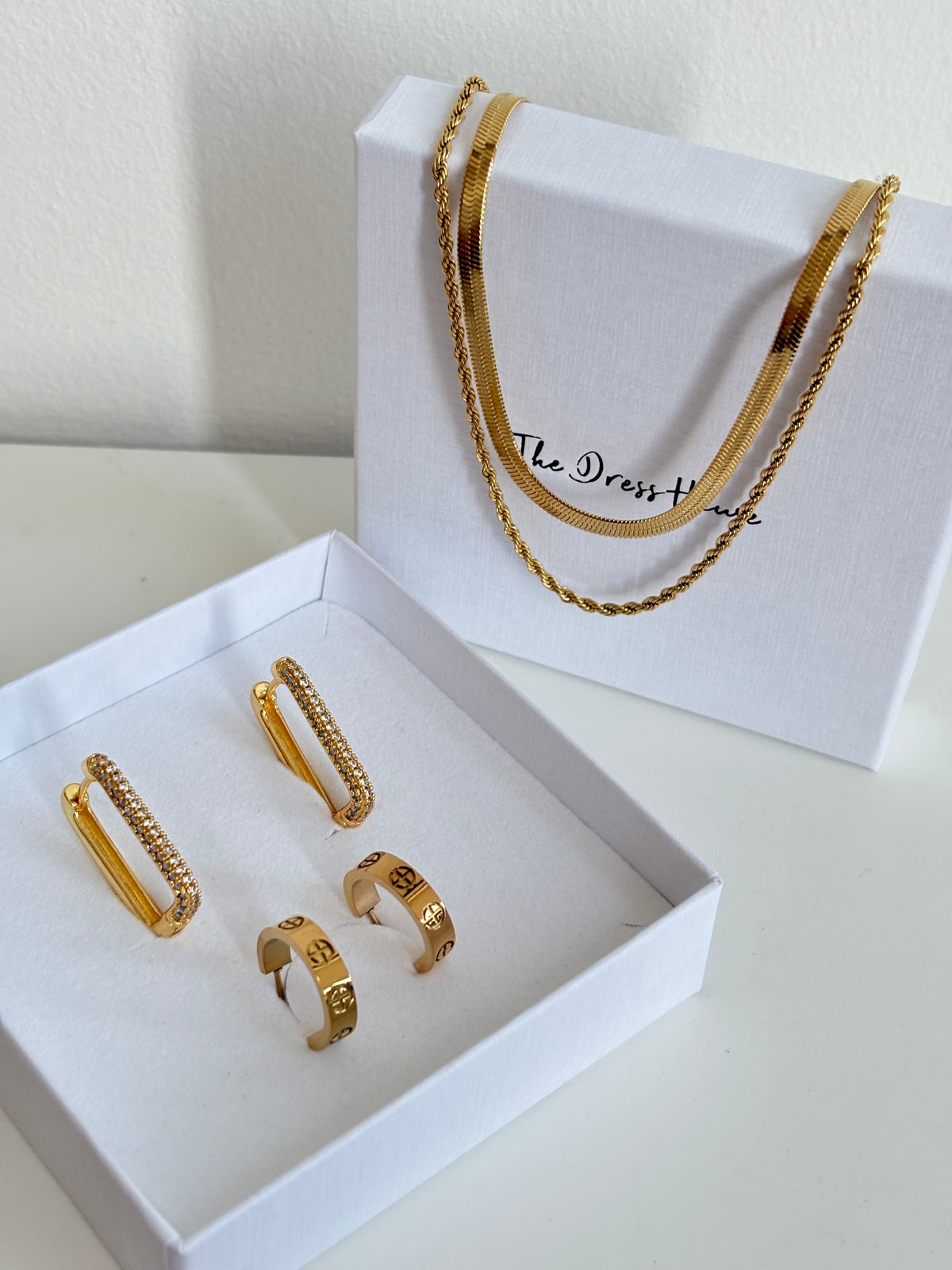Dress House Gift Box 34 - Gold Earring Necklace