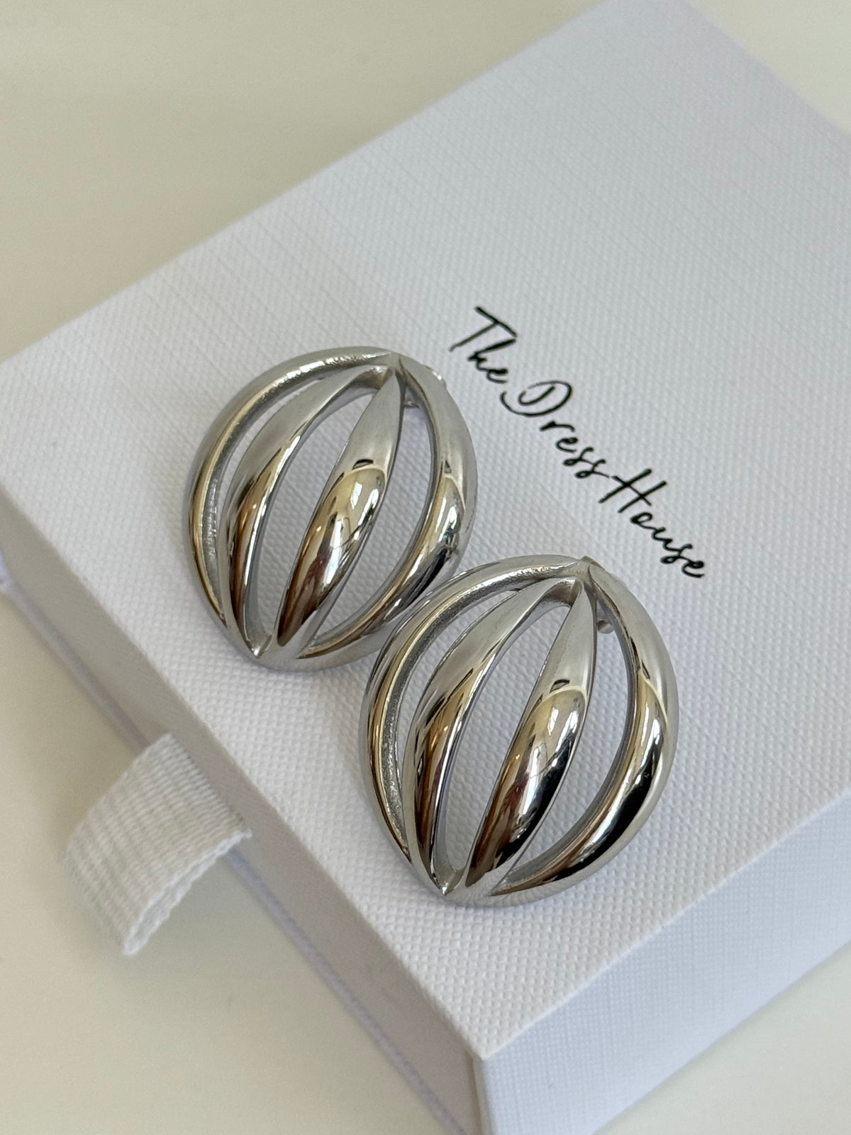 Adele - Silver Statement Earring