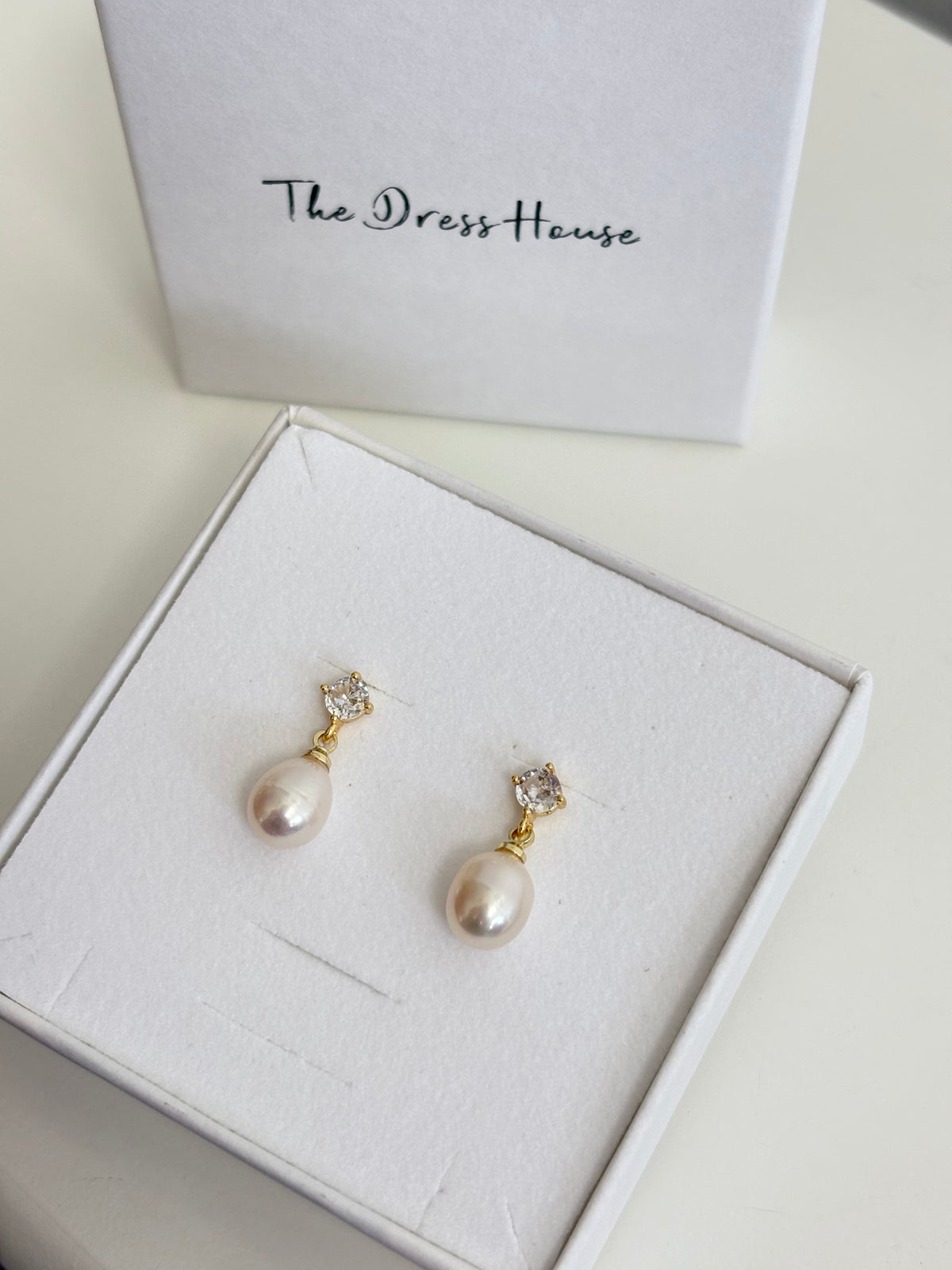 Etta - Gold Pearl Earring