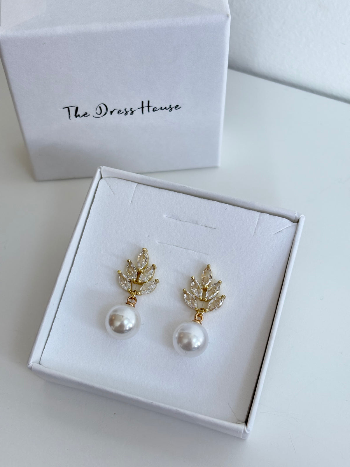 Maisy - Gold Pearl Earring