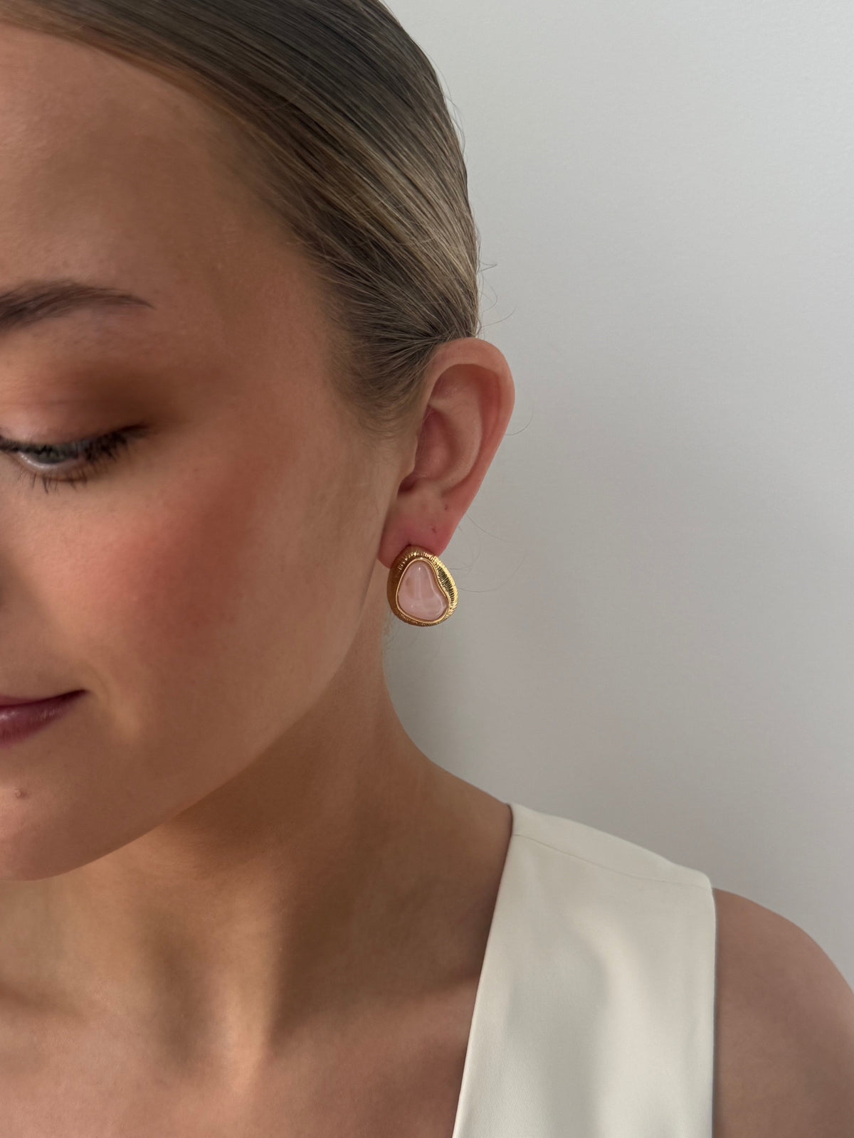 Sara - Pink Gold Earring