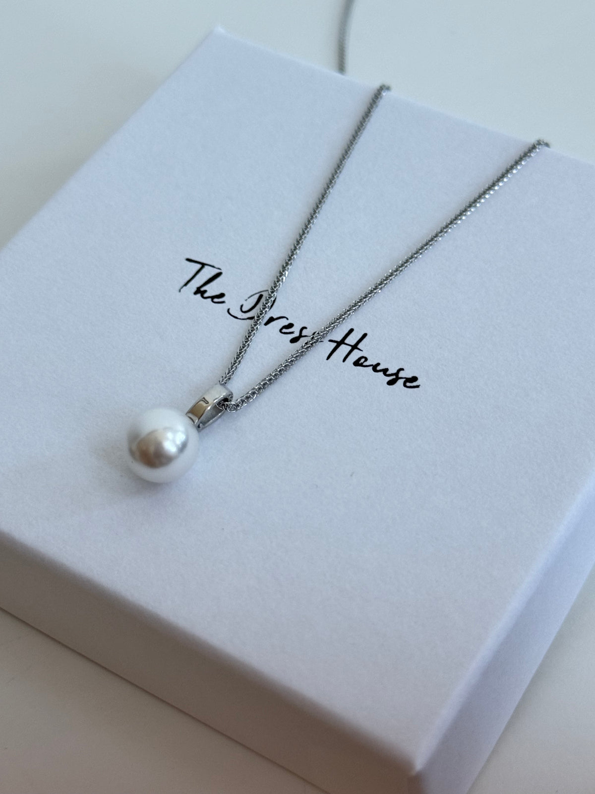 Tilly - Silver Pearl Necklace