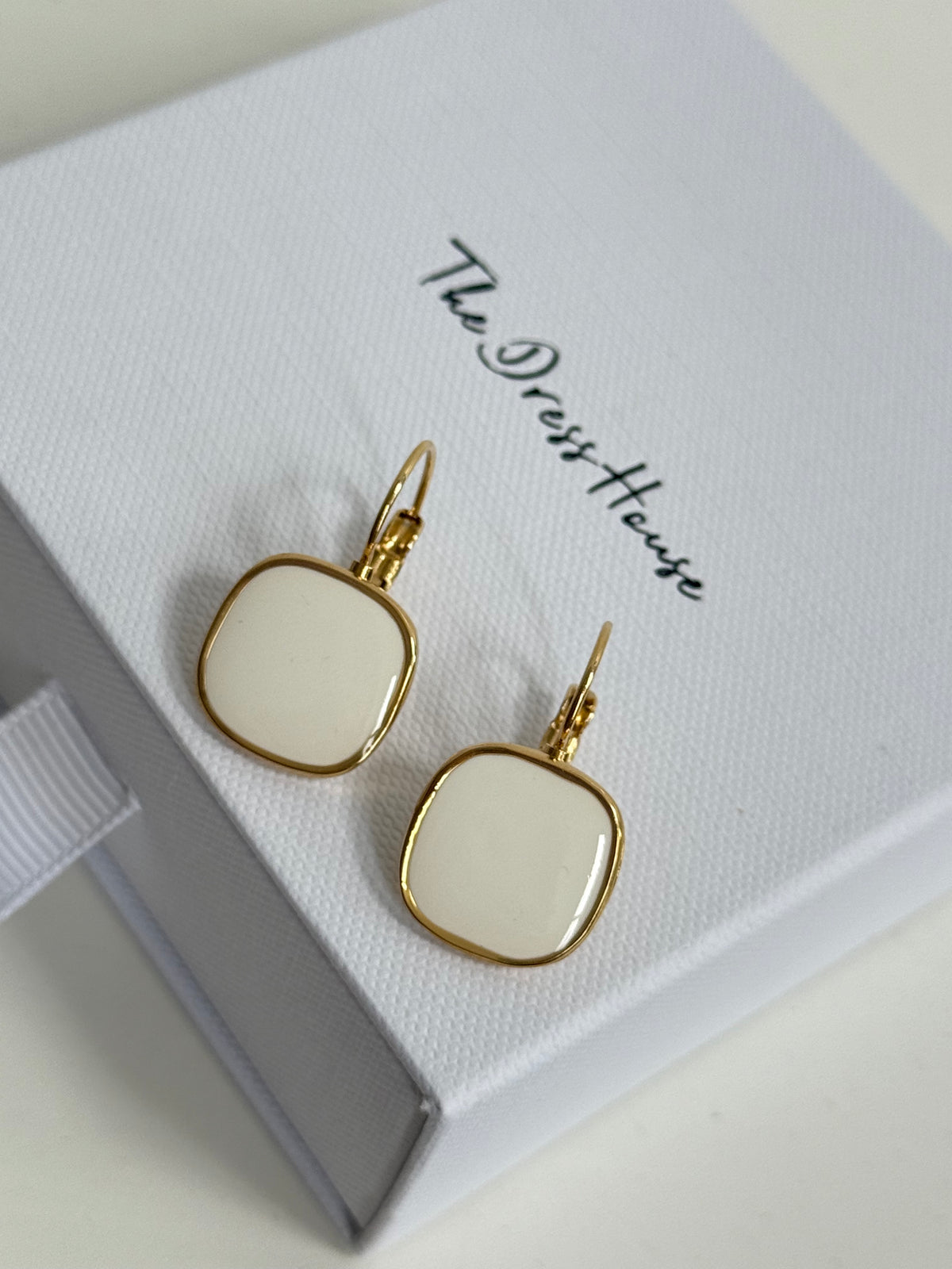 Kylie - Gold Cream Ivory Earring