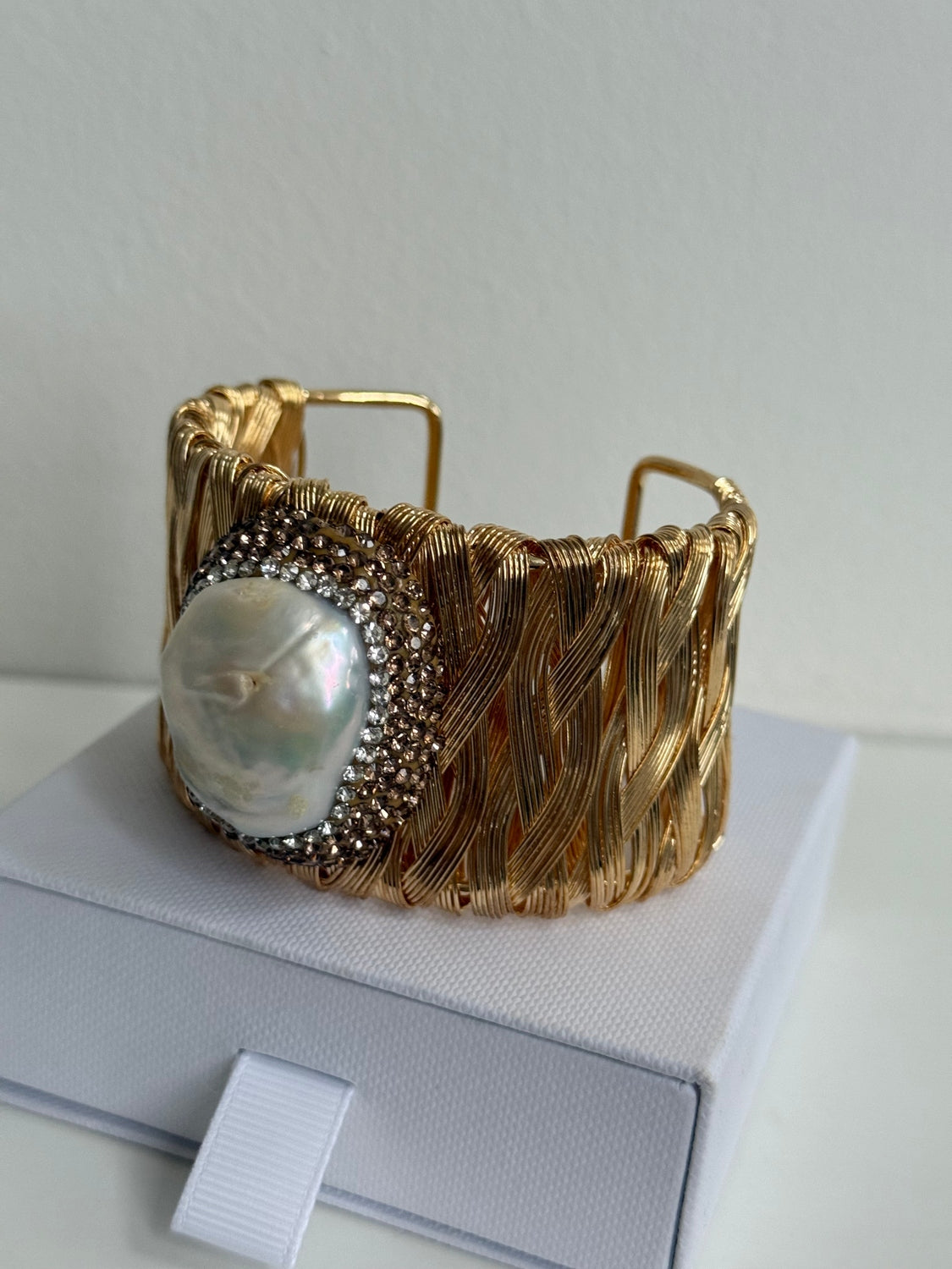 Isobel - Gold Pearl Bangle
