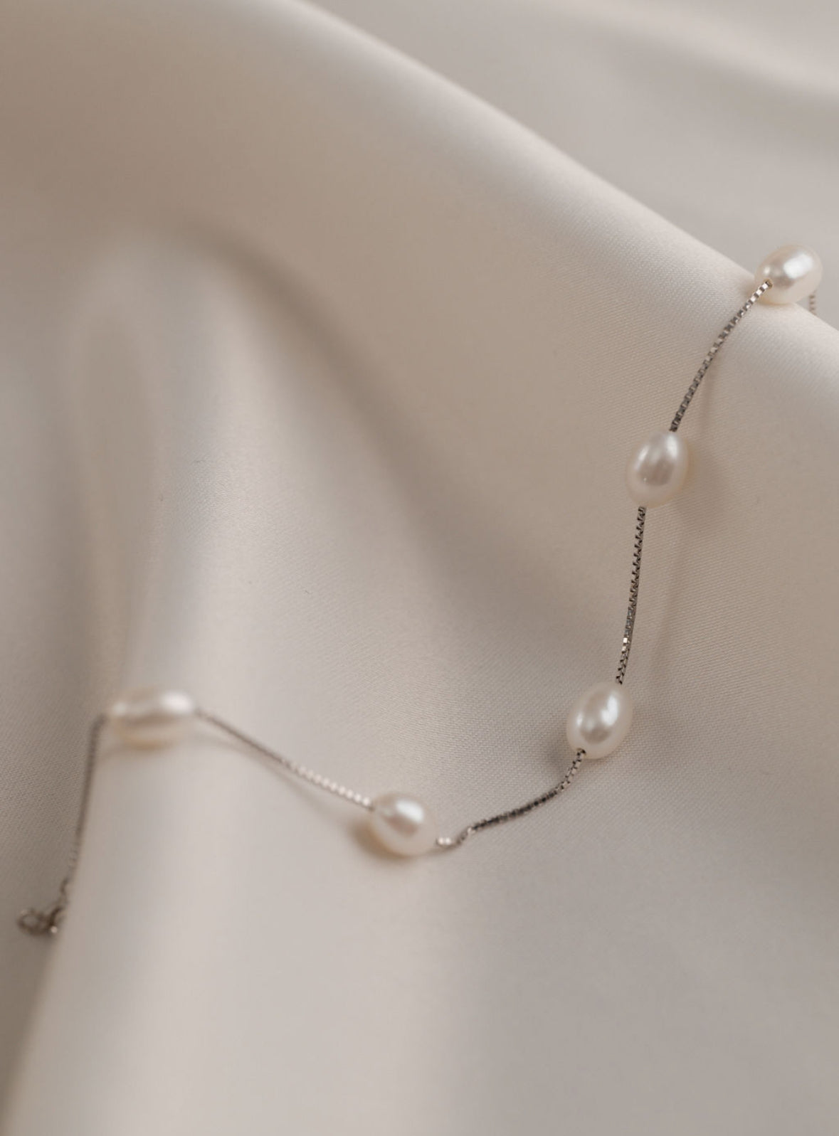 Sarah - Silver Pearl Bracelet